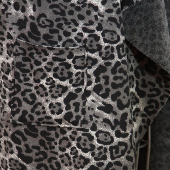 CHICO's Leopard print soft & plush long oversized Jacket/shacket NWOT size M/L - Picture 3 of 7
